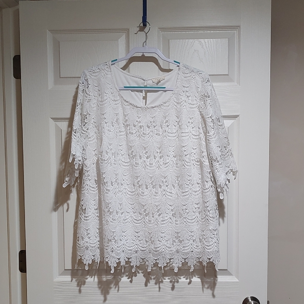 Chic White Lace Blouse